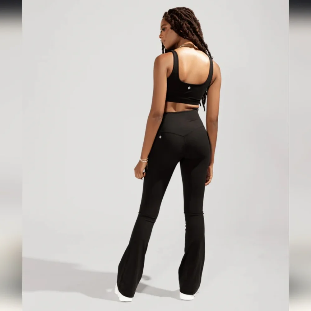 POPFLEX Supersculpt™ Flared Leggings with Pockets (Black) - Picture 9 of 10